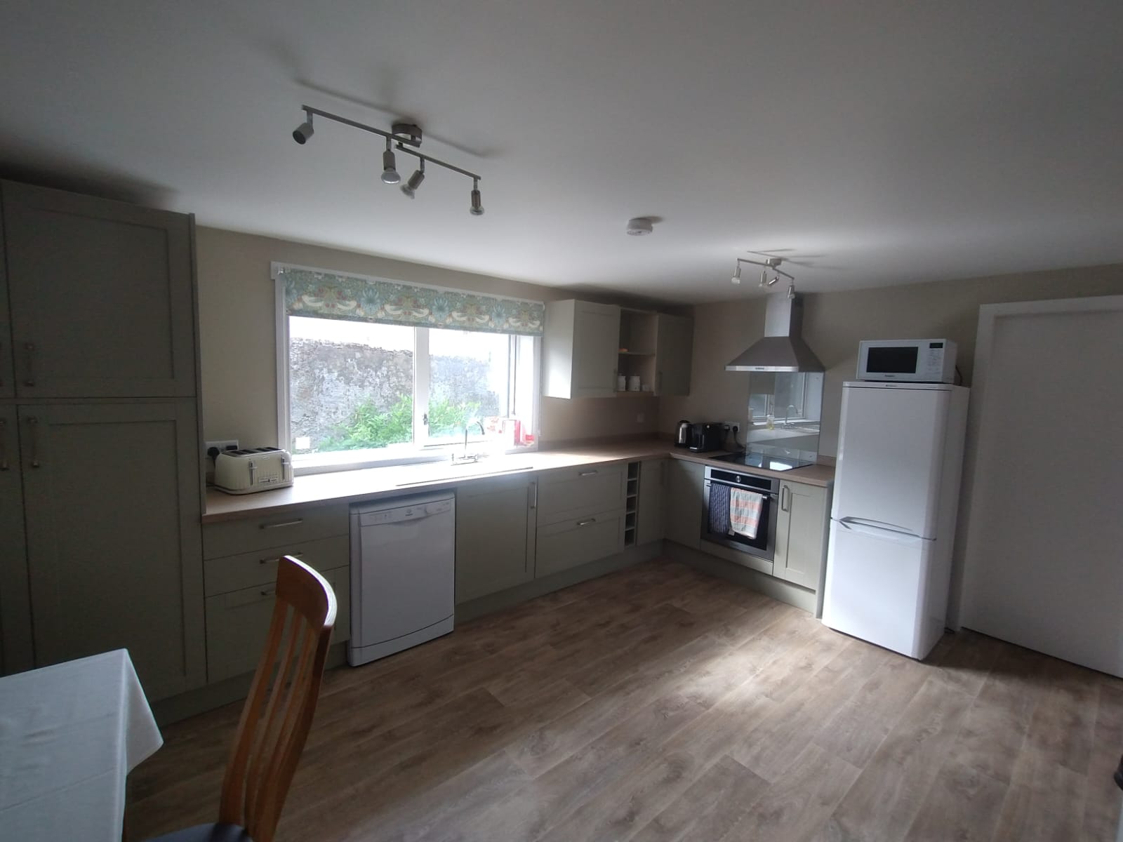 7bbd8e2b-0205-4bbe-8c8f-1d50415eba9e